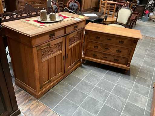 Wooden antique cabinets (2x)