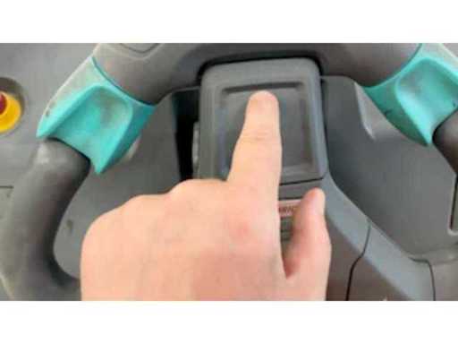 f66cbd57-d2b4-43cb-a60c-2127eded1cb9.mp4