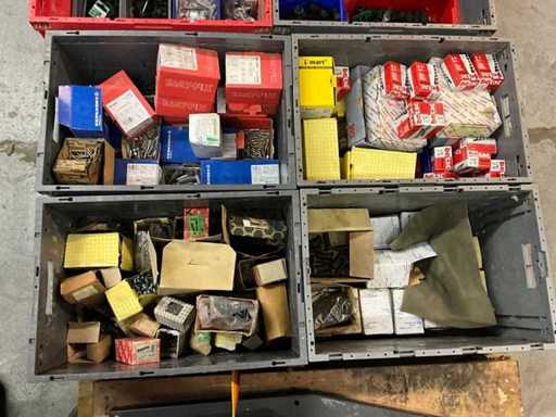 Lot de elemente de fixare