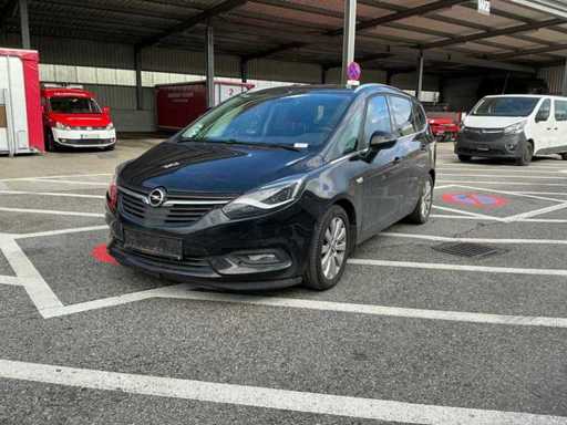 Opel Zafira 2016
