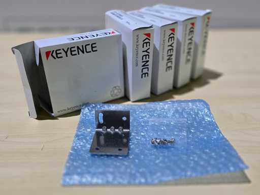 Keyence - OP-87866 - Various installation materials (5x)