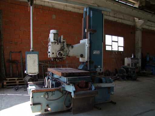 Milling machine