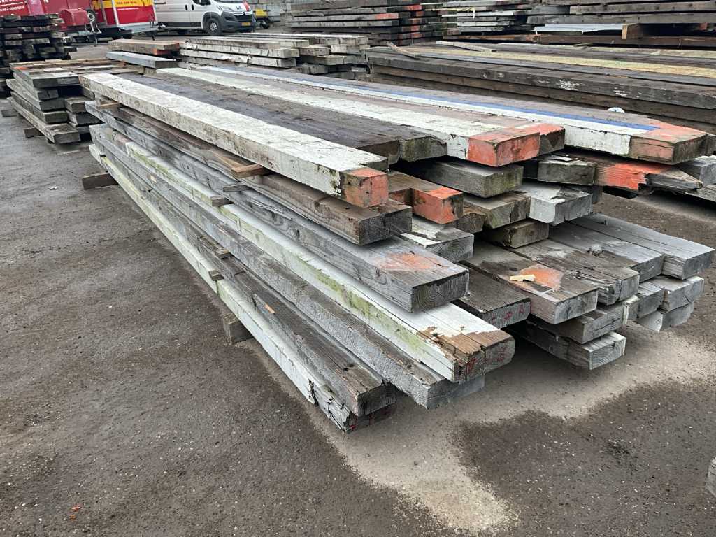 Scrap wood beam (49x)