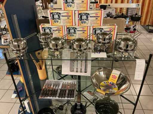 Various kitchen supplies