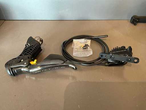 Shimano ST-R8070/BR-R8070 11-Gang-Schalthebel L mit Bremssättel