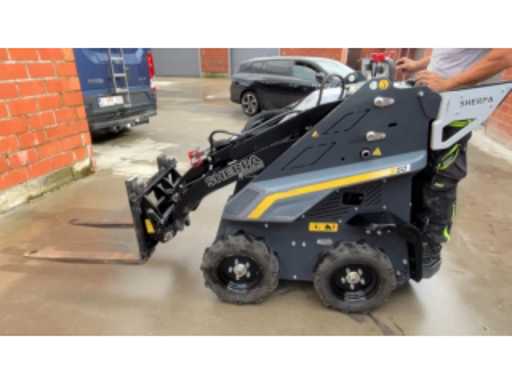 98b2f9c9-eb14-4aa5-8a07-f8aa81417cf9.mp4