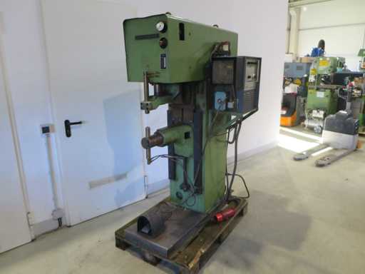 Machine de soudure par points MESSER GRIESHEIM UP 75E