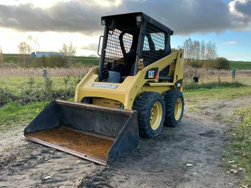 2006 CAT 216B Schranklader