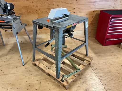 Pi?a tarczowa sto?owa