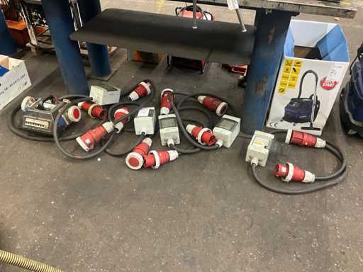 Power cable with intermediate meter (5x)