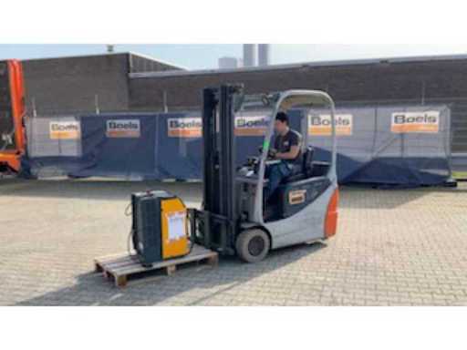 4f5169b0-f5ae-41c1-80a8-ffd1480beef6.mp4