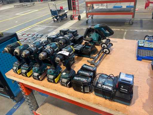 Makita 40V max Alte unelte pentru baterii