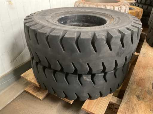 Opona Dunlop Trukush do wózka widłowego (2x)