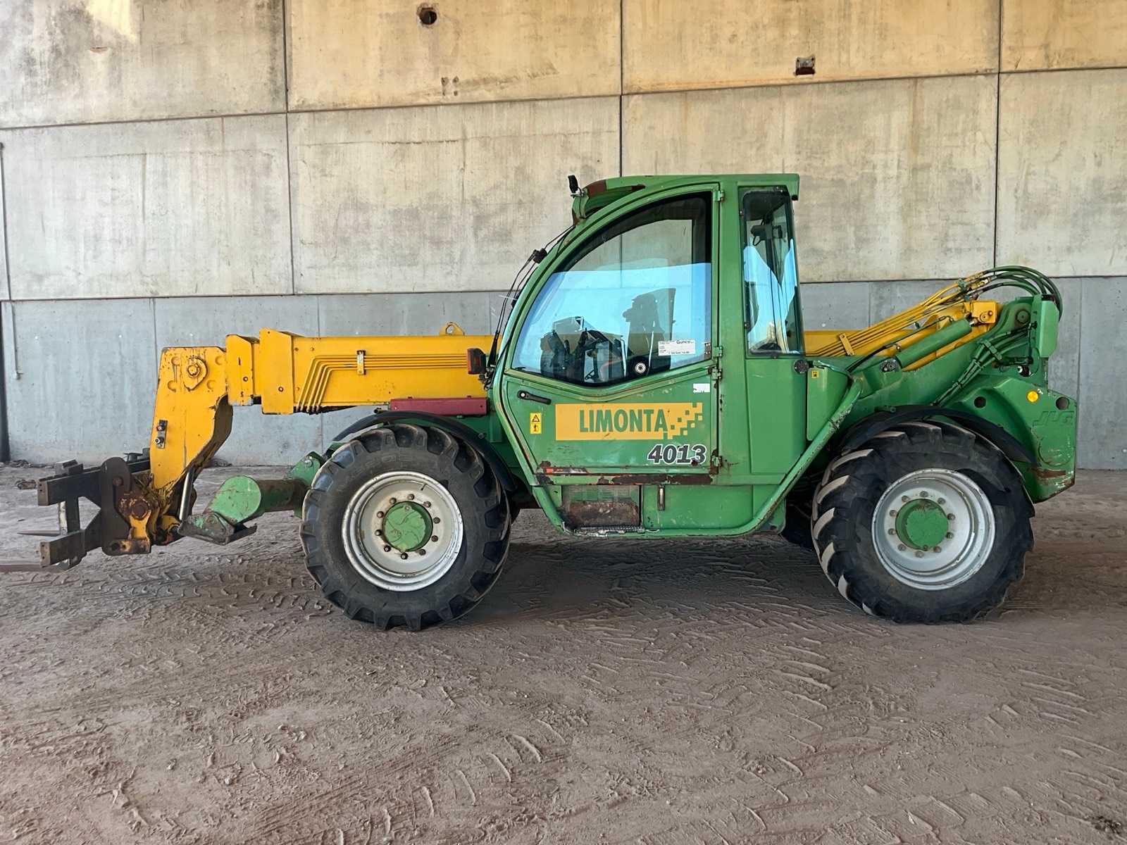 Ładowarka teleskopowa JLG 4013 z 2006 r.