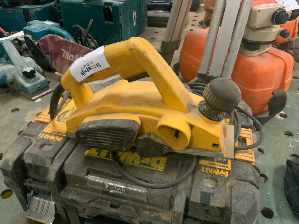 Dewalt dw680 deals planer