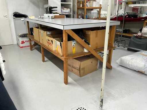 Clothes folding table