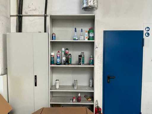 Werkstattregal mit Inhalt
