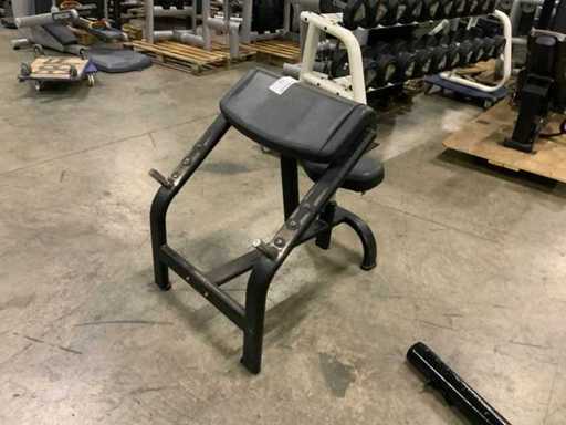 Matrix G3 Aura biceps curl Krachtstation