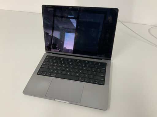 Apple A2779 14-calowy laptop MacBook Pro MPHH3N/A