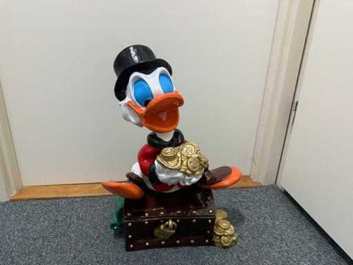 Sknerus McKwacz – rzeźba