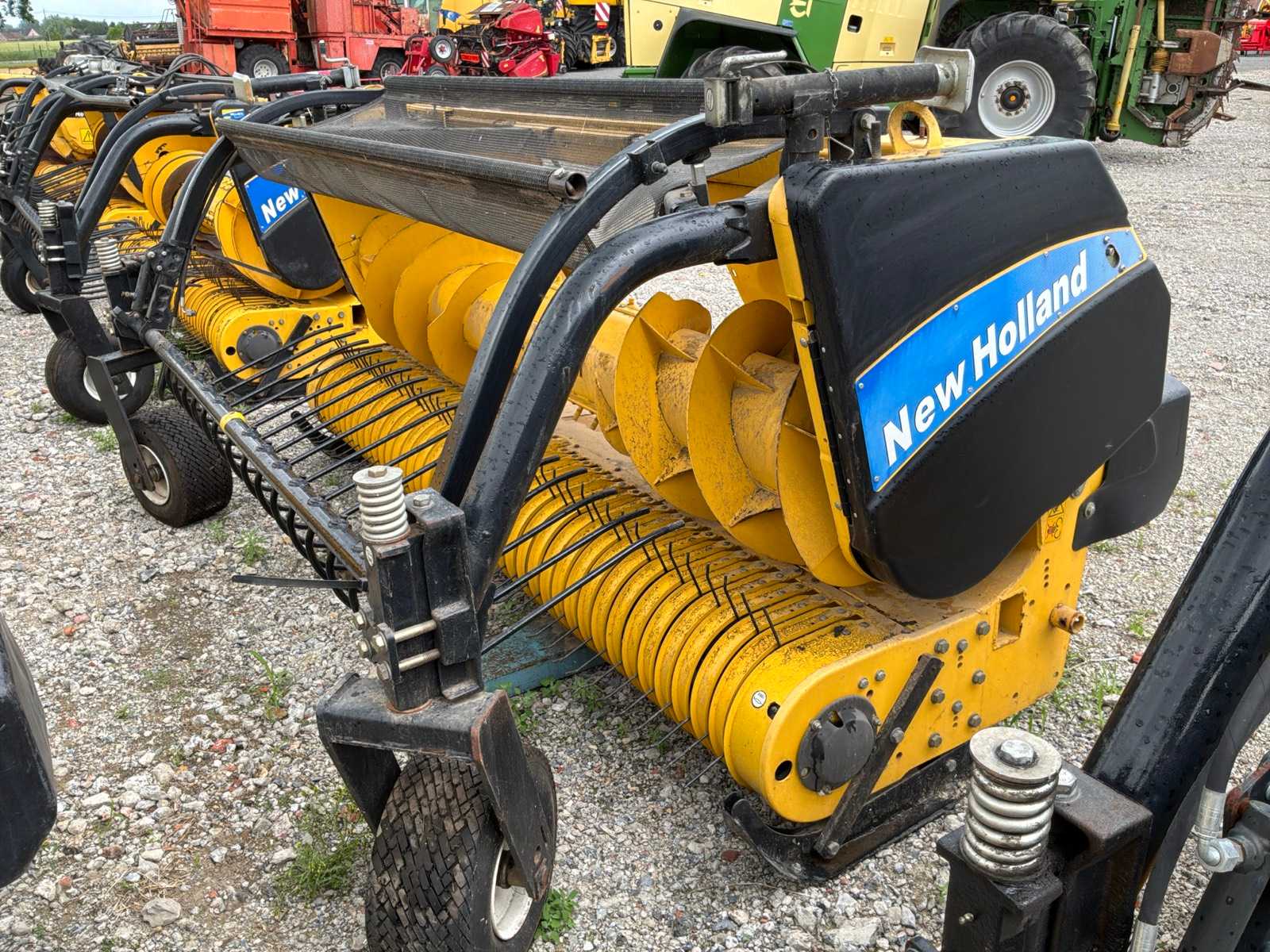 2008 New Holland 273 Mähdrescher-Grasaufnehmer