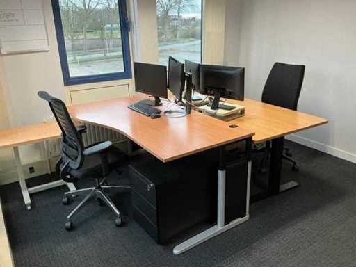 Metra en Steelcase Werkplek (4x)