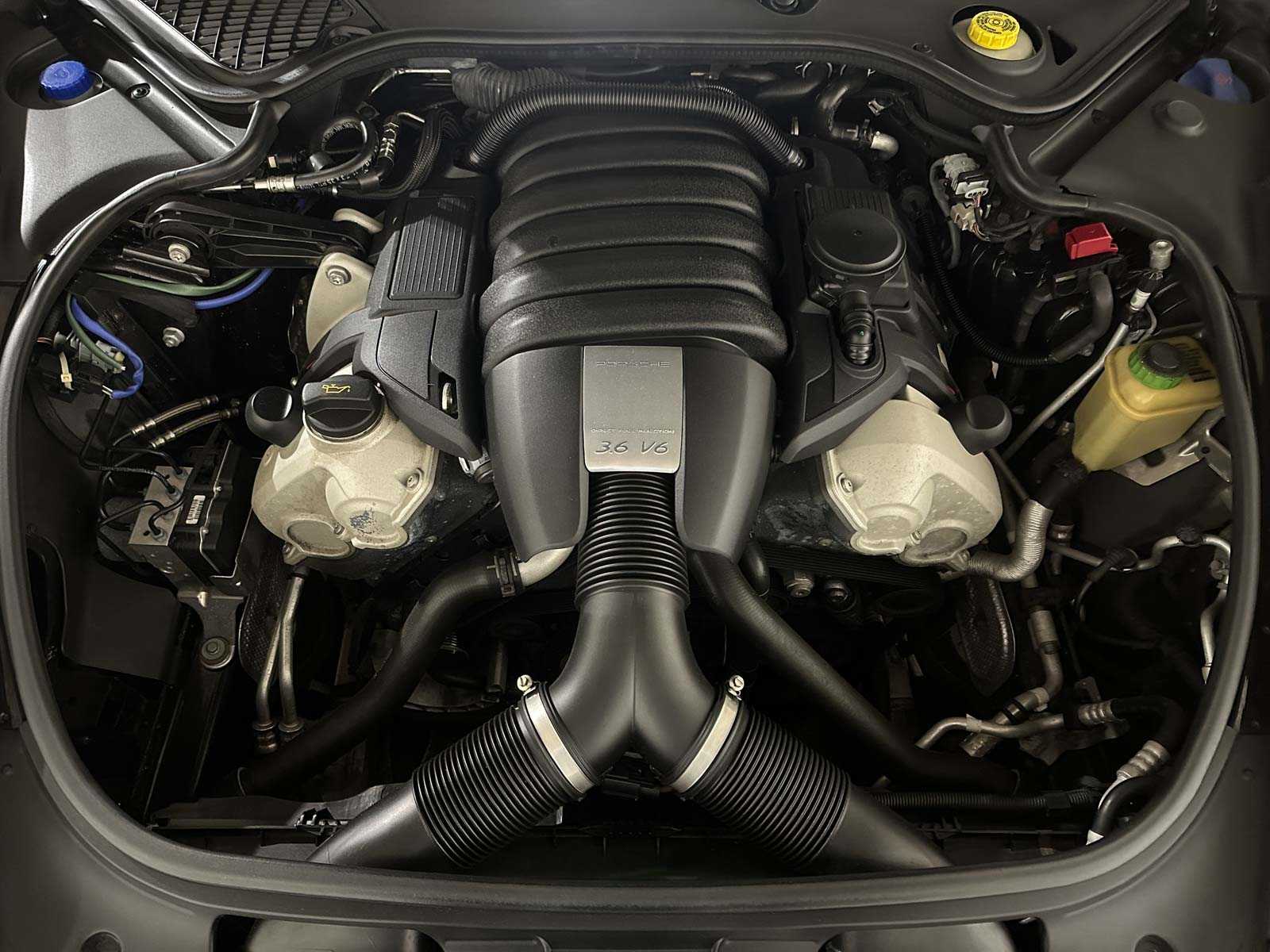 Porsche Panamera 3.6 V6 4WD 300pk 2012, G-397-TZ