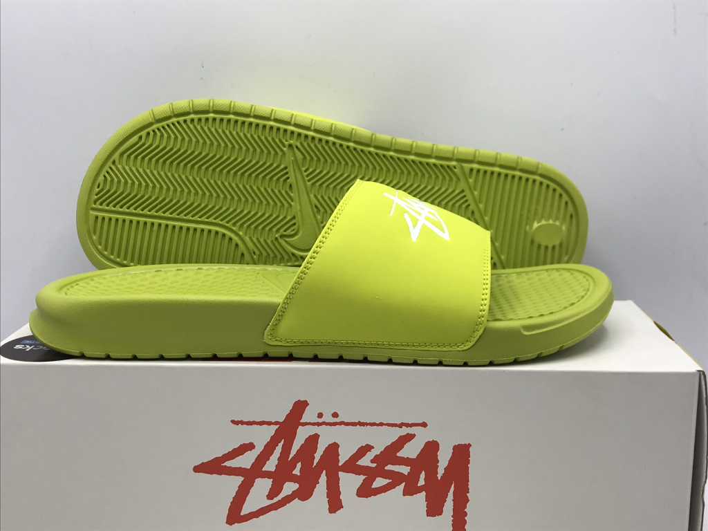 Nike x Stussy Benassi Bright Cactus/White Sneakers 42,5