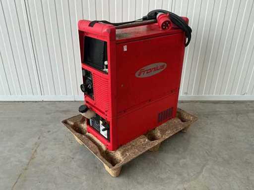 Fronius TransPuls Synergic 2700 Welding Machine
