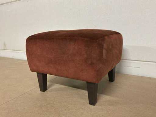 Leona Pouf