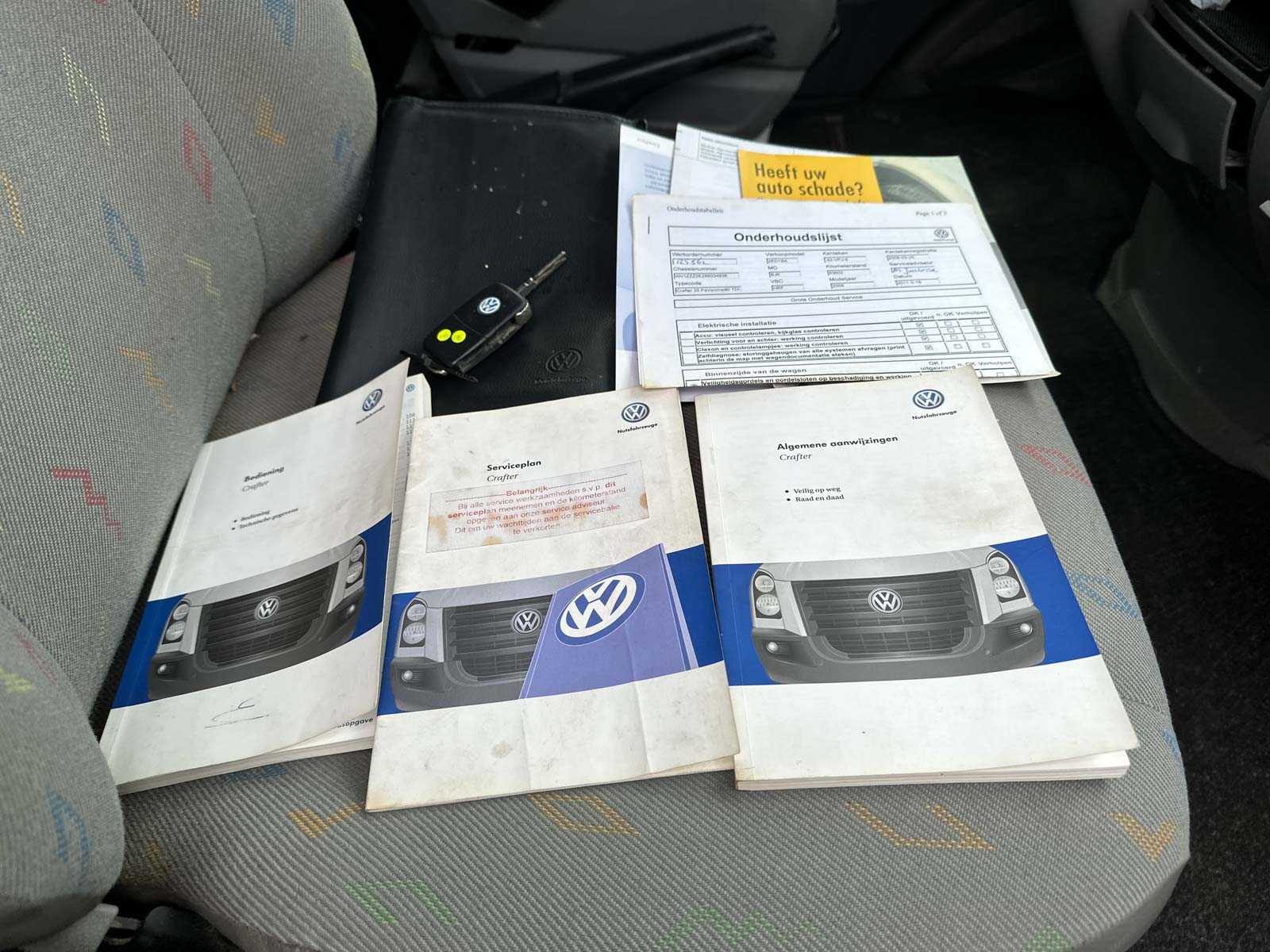 Volkswagen Crafter 35 2.5 TDI L2H1 DC 109pk 2008 (Origineel-NL), 62-VPJ-5