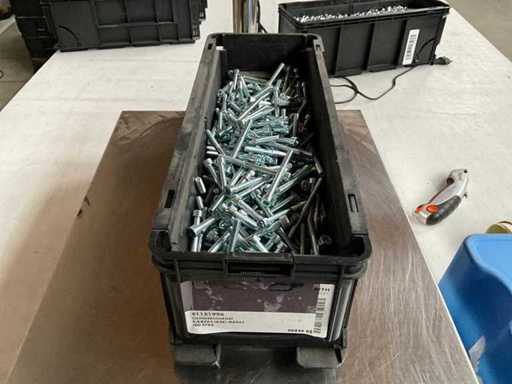 Würth 11.22kg Cylindrical screw M6x65 in stackable box
