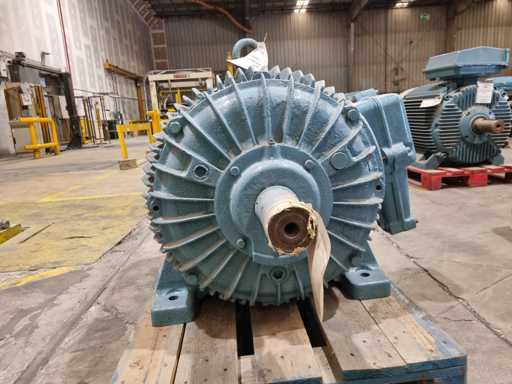   Silnik elektryczny o mocy 110 kW