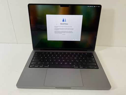 Apple MacBook Pro 14", Apple M1 Pro, 16GB RAM, 512GB NVMe Laptop