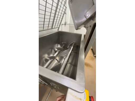 VID-20250329-WA0053.mp4