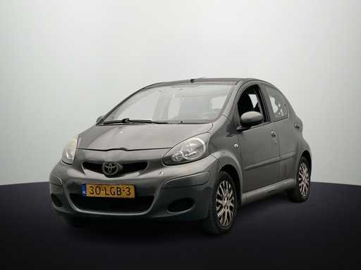Toyota Aygo 1.0-12V Aspiration Green 2010