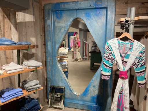 Spiegel im Umkleideraum