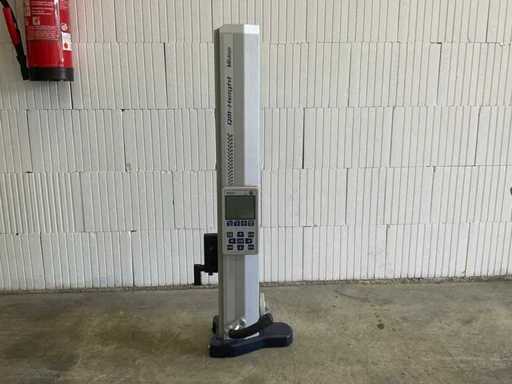 2017 Mitutoyo QMH-600A Digital Height Gauge with Granite Top.