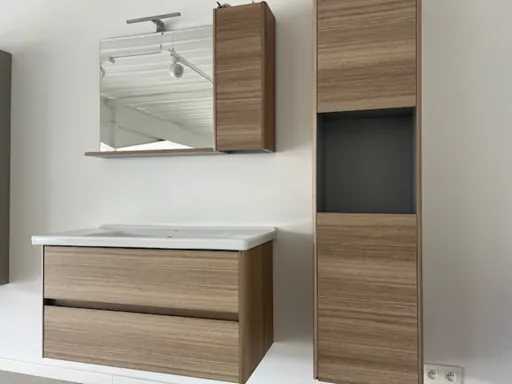 Bathroom furniture set