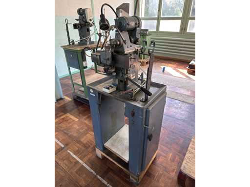 Aciera F1 milling machine