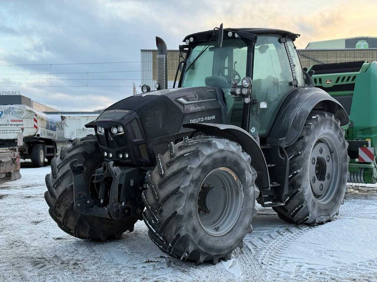 Deutz-Fahr Agrotron 7250 TTV VT52 4×4 tractor – 2016