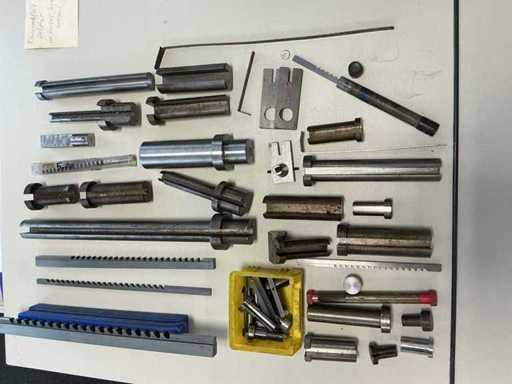 Hassay Savage Broaching Pins incl. Accessories