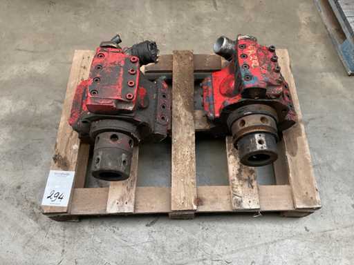 Poclain 3H12 FOL 12 472 Hydrauliek pomp (2x)