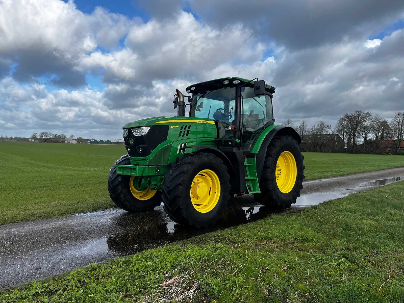 2015 John Deere 6140R Tractor