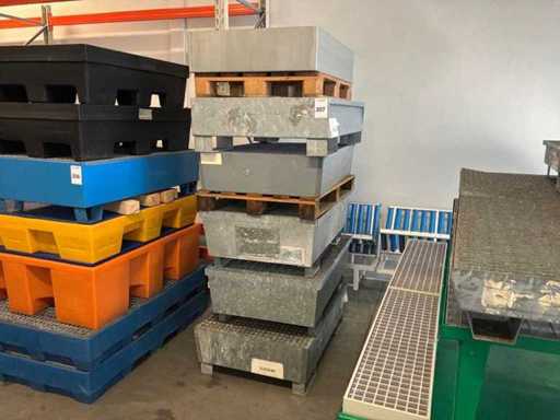 Stahllattenboden mit Sammeltablett (6x)