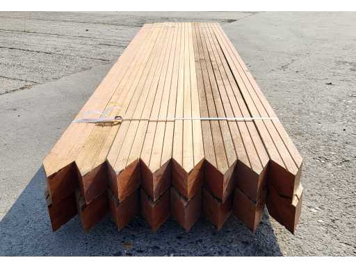16 x KAPUR palen 90 x 90mm met punt , lengte 305cm 