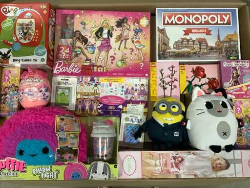 Jucării noi, inclusiv Lego și Pokemon