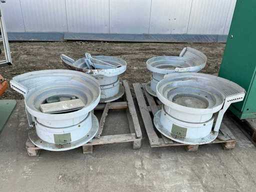  NOURRISSEUR À CUVETTE VIBRANTE Lot Dowel bacs (4 pièces)