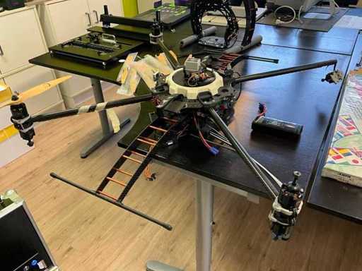 Drone quadricoptère X8 avec cardans