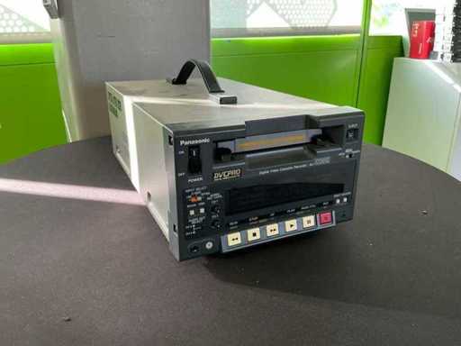 Magnetofon kasetowy Panasonic AJ-D230HE